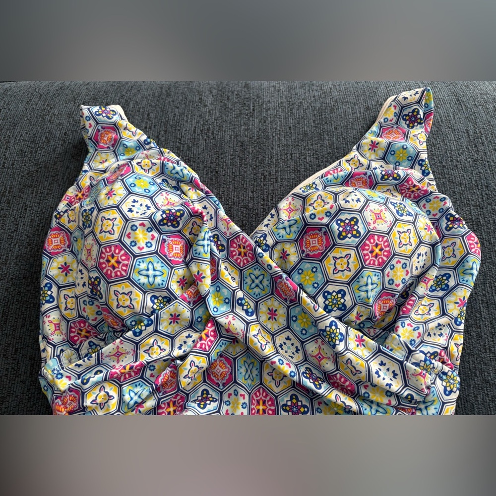Bal Harbour Geometric Swimsuit Size 16